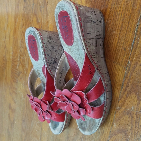 Born on concept red leather flower wedges - Picture 2 of 7